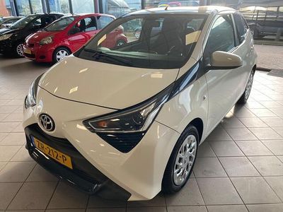 Wit Occasion 2019 Toyota Aygo X-play Hatchback | € 6.450 (Eerlijke prijs)