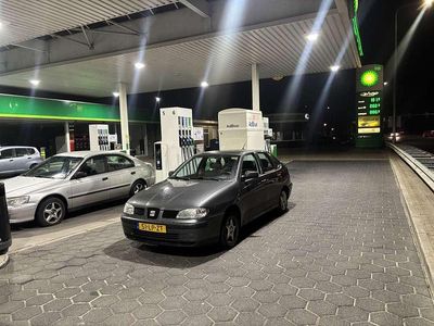 Occasion Seat Cordoba Stella 75 PK (55 kW) 2003 Grijs Sedan