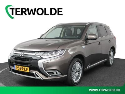 Bruin Gebruikt 2020 Mitsubishi Outlander P-HEV Intense SUV | € 23.840 (Eerlijke prijs)
