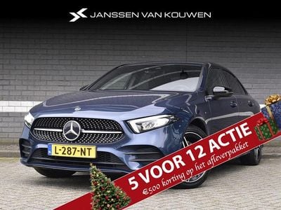 Blauw (metallic) Gebruikt 2021 Mercedes A250 Business Sedan | € 26.890 (Goede deal)