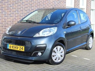 Grijs Gebruikt 2013 Peugeot 107 Active Hatchback | € 5.450 (Eerlijke prijs)