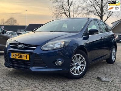 Blauw Gebruikt 2011 Ford Focus Titanium Hatchback | € 4.999 (Eerlijke prijs)
