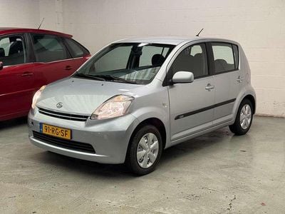Grijs Gebruikt 2005 Daihatsu Sirion Hatchback | € 1.780 (Eerlijke prijs)