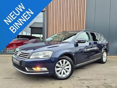 Blauw Occasion 2011 VW Passat Comfortline Stationwagen | € 6.950 (Duur)