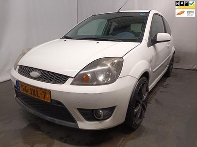 tweedehands Ford Fiesta 2.0-16V ST - Verbruikt Olie