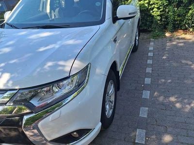 Mitsubishi Outlander P-HEV