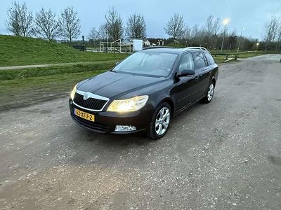 Zwart Occasion 2012 Skoda Octavia Stationwagen | € 5.100 (Eerlijke prijs)