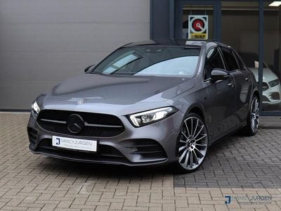 Grijs Gebruikt 2020 Mercedes A250 Business Hatchback | € 30.850 (Eerlijke prijs)