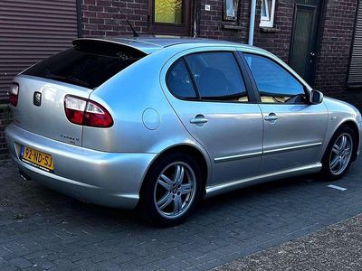 Zilver Gebruikt 2003 Seat Leon Hatchback | € 7.800