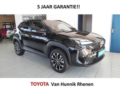 Zwart, metallic lak Occasion 2024 Toyota Yaris Cross Style SUV | € 28.999 (Eerlijke prijs)