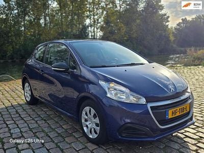 Blauw Gebruikt 2015 Peugeot 208 Access Hatchback | € 5.999 (Eerlijke prijs)