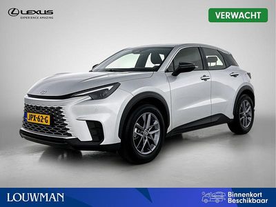 Grijs Occasion 2025 Lexus LBX Business Edition SUV | € 35.950 (Eerlijke prijs)