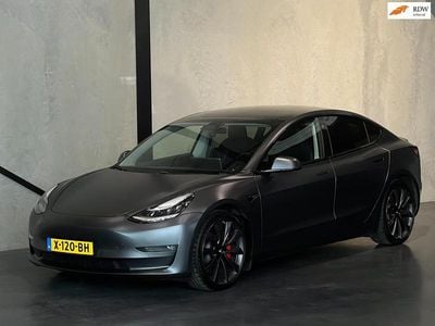 Grijs Gebruikt 2020 Tesla Model 3 Performance Sedan | € 19.890 (Eerlijke prijs)