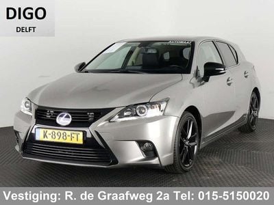 Lexus CT200h