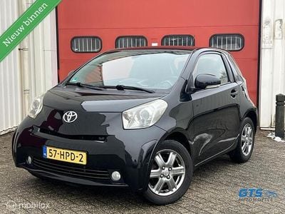 Zwart (metallic) Gebruikt 2009 Toyota iQ Hatchback | € 3.990 (Eerlijke prijs)