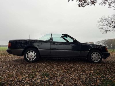 Occasion Mercedes E300 220 PK (161 kW) 1993 Zwart Cabriolet