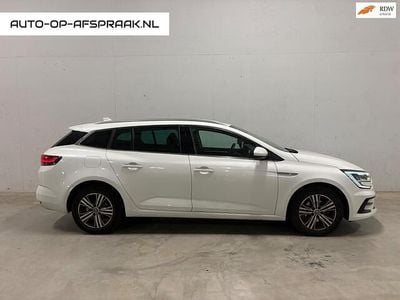 Occasion Renault Mégane GrandTour Intens 140 PK (102 kW) 2021 Wit Stationwagen