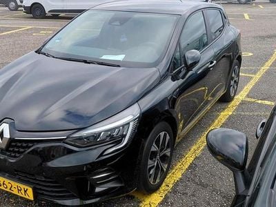 Zwart Gebruikt 2022 Renault Clio V Evolution Hatchback | € 16.840