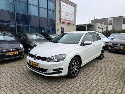 Wit Occasion 2013 VW Golf VII Trendline Hatchback | € 7.995 (Eerlijke prijs)