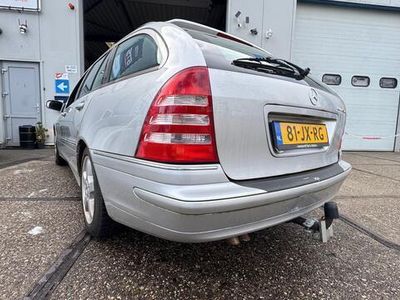 Mercedes C200