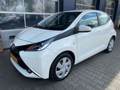 tweedehands Toyota Aygo 1.0 VVT-I X-PLAY