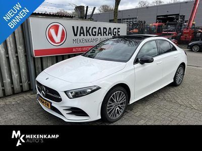 tweedehands Mercedes A250 e AMG Line 18"/Panoramadak/Matrix LED/Camera/Stoelverwarming/Burmester/Sfeerverlichting/Apple Carplay & Android Auto