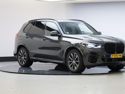 Grijs Occasion 2022 BMW X5 Executive SUV | € 52.945 (Super prijs)
