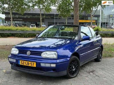 Blauw, metallic lak Occasion 1998 VW Golf Cabriolet Cabriolet | € 3.990 (Duur)