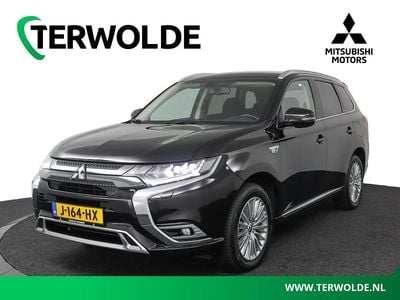 Zwart Gebruikt 2020 Mitsubishi Outlander P-HEV SUV | € 25.340 (Eerlijke prijs)