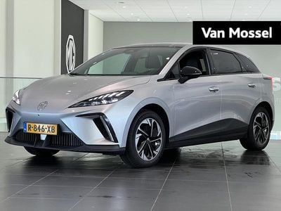 Grijs Gebruikt 2022 MG MG4 EV Luxury Hatchback | € 19.222 (Eerlijke prijs)