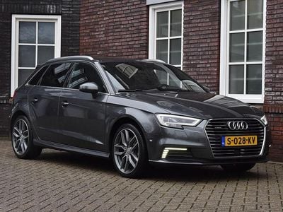 Grijs Gebruikt 2020 Audi A3 Sportback e-tron Competition Hatchback | € 21.400 (Super prijs)