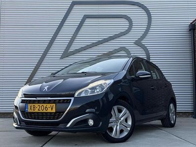Grijs Occasion 2018 Peugeot 208 Signature Sky Hatchback | € 7.249 (Goede deal)