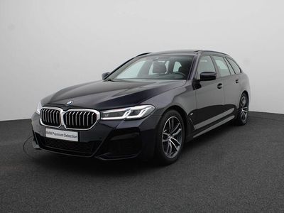 tweedehands BMW 520 5-SERIE Touring i High Executive M Sportpakket / Panoramadak / Parking Pack / Trekhaak / Head-Up / 18''