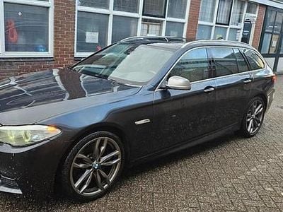 Grijs Gebruikt 2012 BMW M550 M Sport Sedan | € 8.950