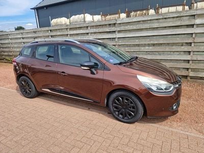 Bruin Occasion 2014 Renault Clio GrandTour Dynamique Stationwagen | € 5.950 (Eerlijke prijs)