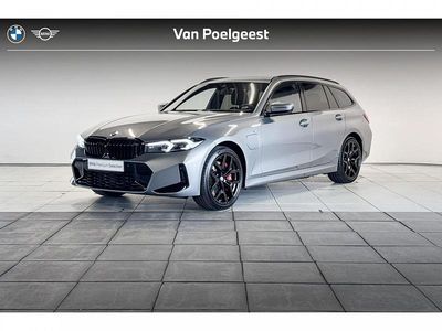 Skyscraper grey metallic (c4w) (grijs metallic) Gebruikt 2025 BMW 330e Comfort Edition Stationwagen | € 55.900 (Eerlijke prijs)