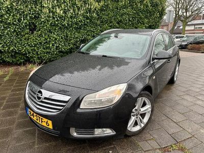 tweedehands Opel Insignia Sports Tourer MET NAVIGATIE, AHTERUIT SENS, AIRCO & APK!