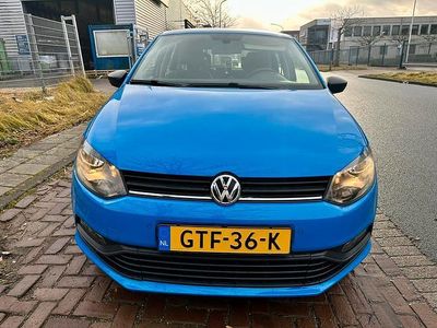 Blauw Occasion 2016 VW Polo Hatchback | € 7.950 (Goede deal)