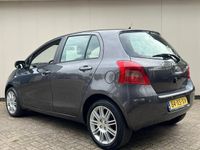 tweedehands Toyota Yaris 1.3 VVTi Automaat Sol 106000km & NWE APK 03-2025