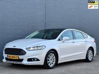 Occasion Ford Mondeo Titanium 120 PK (88 kW) 2015 Wit, metallic lak Hatchback