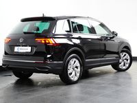 tweedehands VW Tiguan 1.5 150 pk DSG Life | Navi by app connect | Stoel-stuurverwarming