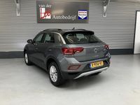 tweedehands VW T-Roc 1.5 TSI LIFE/PDC/CAM/CARPLAY/LED/DIGI CP/ACC/ENZ