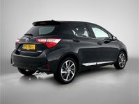 Occasion Toyota Yaris Hybrid Premium 99 PK (72 kW) 2017 Zwart Hatchback