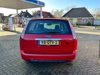 tweedehands Ford Focus Wagon 2.0 TDCi Titanium luxe uitvoering rijd en schakelt top !