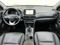 tweedehands Hyundai Kona 1.0 T-GDI Premium / Stoel/stuurverwarming / Lederen bekleding / 18" lichtmetalen velgen / Navigatie / Trekhaak /