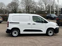 tweedehands Citroën Berlingo 1.2 PureTech Club,bj.2021,kleur:wit,airco,navigatie,1e eigenaar,NAP met 49694 km.BTW auto,APK 04/2025,schuifdeur.