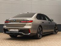 tweedehands BMW i7 xDrive60 - M-Sport - Executive Lounge - Rear Enter