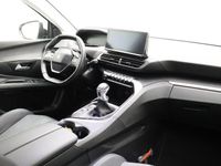 tweedehands Peugeot 5008 1.2 PureTech Allure SUV Allure 1.2 PureTech 130pk | Camera | Navigatie | 7-zitter | Automatische handrem en kofferbak | Cruise control