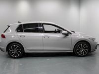 Occasion VW Golf VIII Life 110 PK (80 kW) 2021 Grijs Hatchback