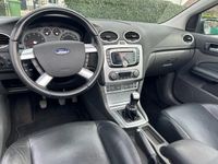 tweedehands Ford Focus Cabriolet Coupé- 2.0-16V Trend | Climate control | cruise |